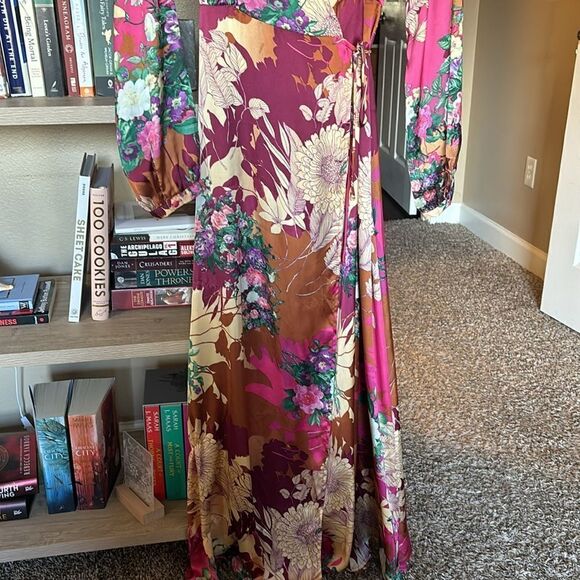 Lulu’s Put on a Smile Burgundy Floral Print Satin Wrap Maxi Dress, size S. - Picture 9 of 10